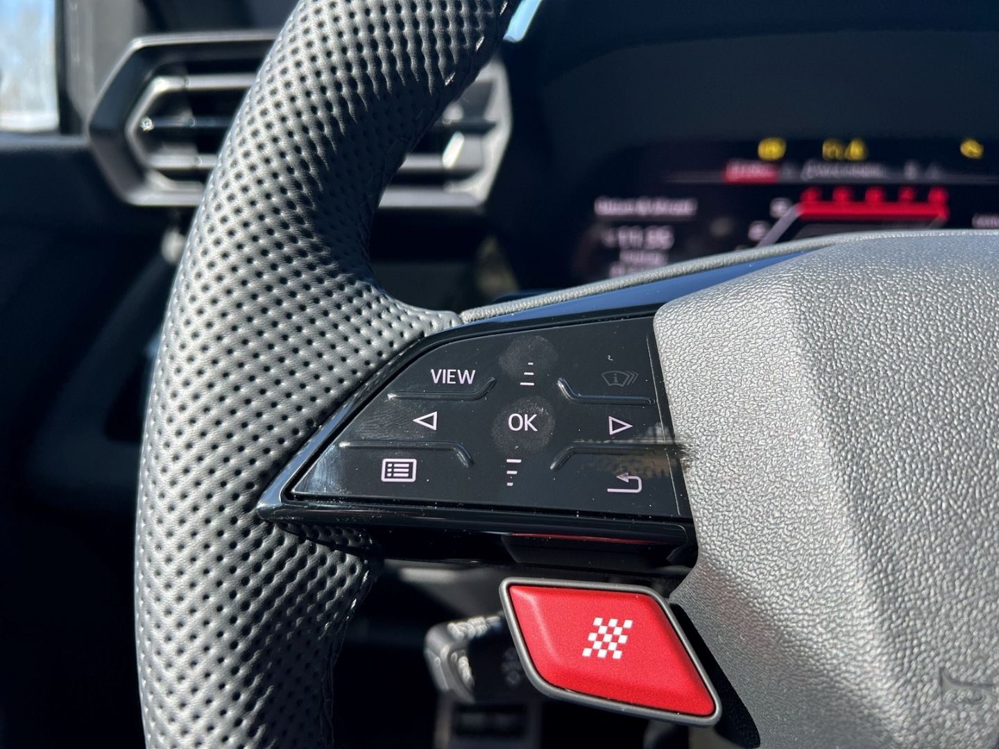Fahrzeugabbildung Audi RS3 SPORTB, LED,PANO,SPORTABGAS,SCHALENSITZE,KAM