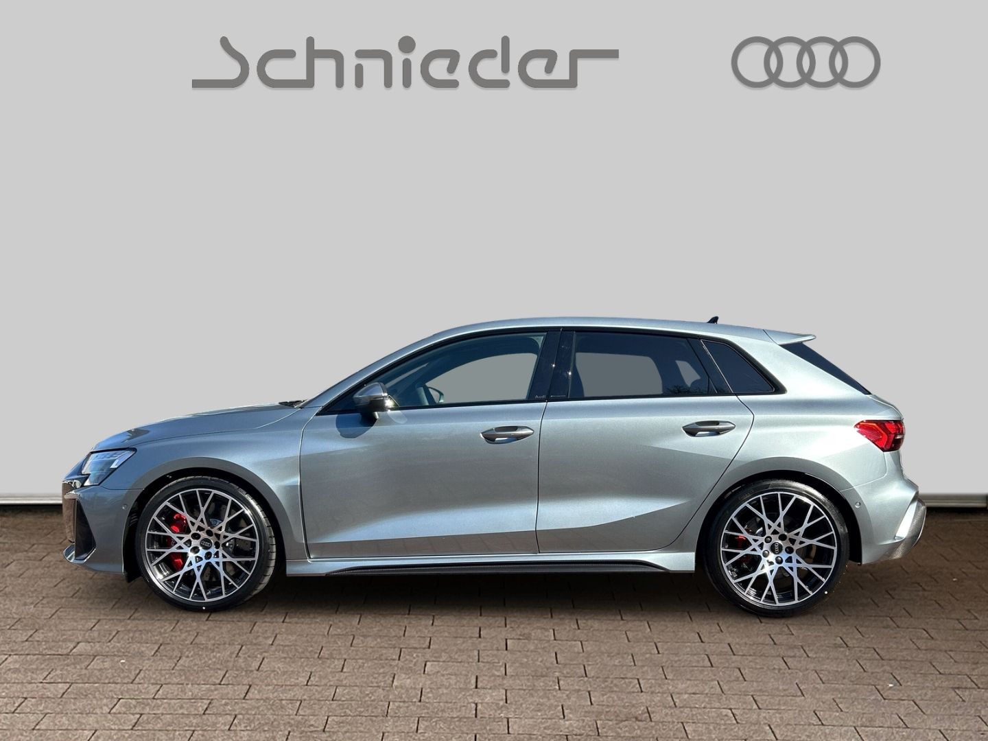 Fahrzeugabbildung Audi RS3 SPORTB, LED,PANO,SPORTABGAS,SCHALENSITZE,KAM