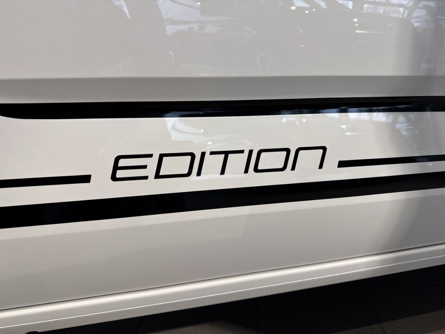 Fahrzeugabbildung Volkswagen T7 Multivan Edition 2,0 l TDI 110 kW DSG LÜ
