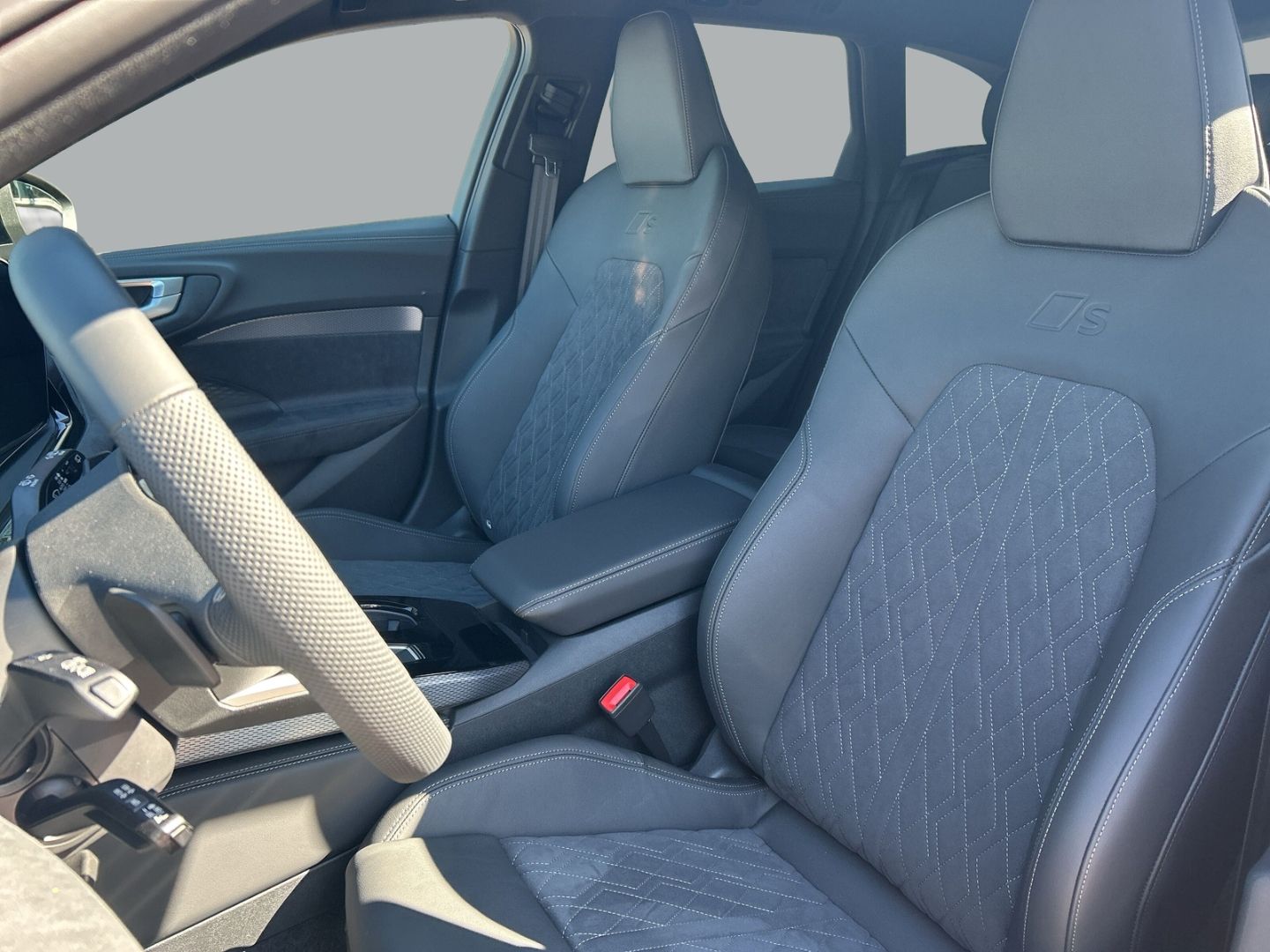 Fahrzeugabbildung Audi A5 AVANT TDI EDITION,LED,TECHPLUS,AHK,PDC,SLINE