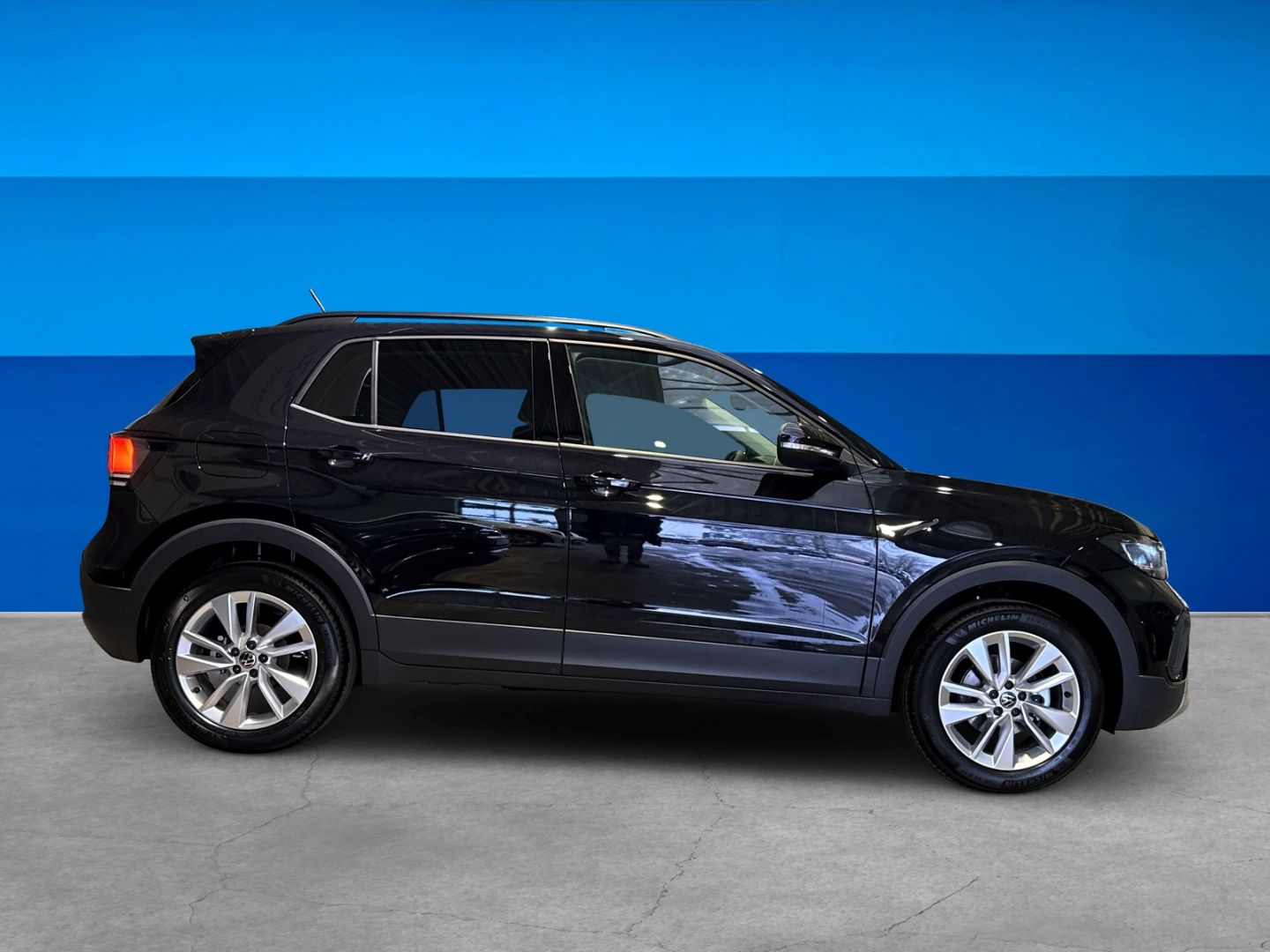Fahrzeugabbildung Volkswagen T-Cross 1.0 TSI Life DSG AHK Climatronic