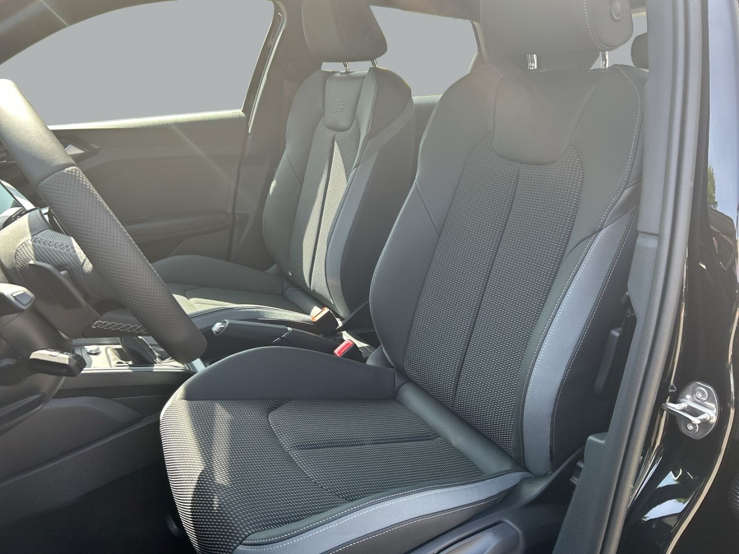 Fahrzeugabbildung Audi A1 ADVANCED 25 TFSI LED,SHZ,PDC,SLINE,CARPLAY