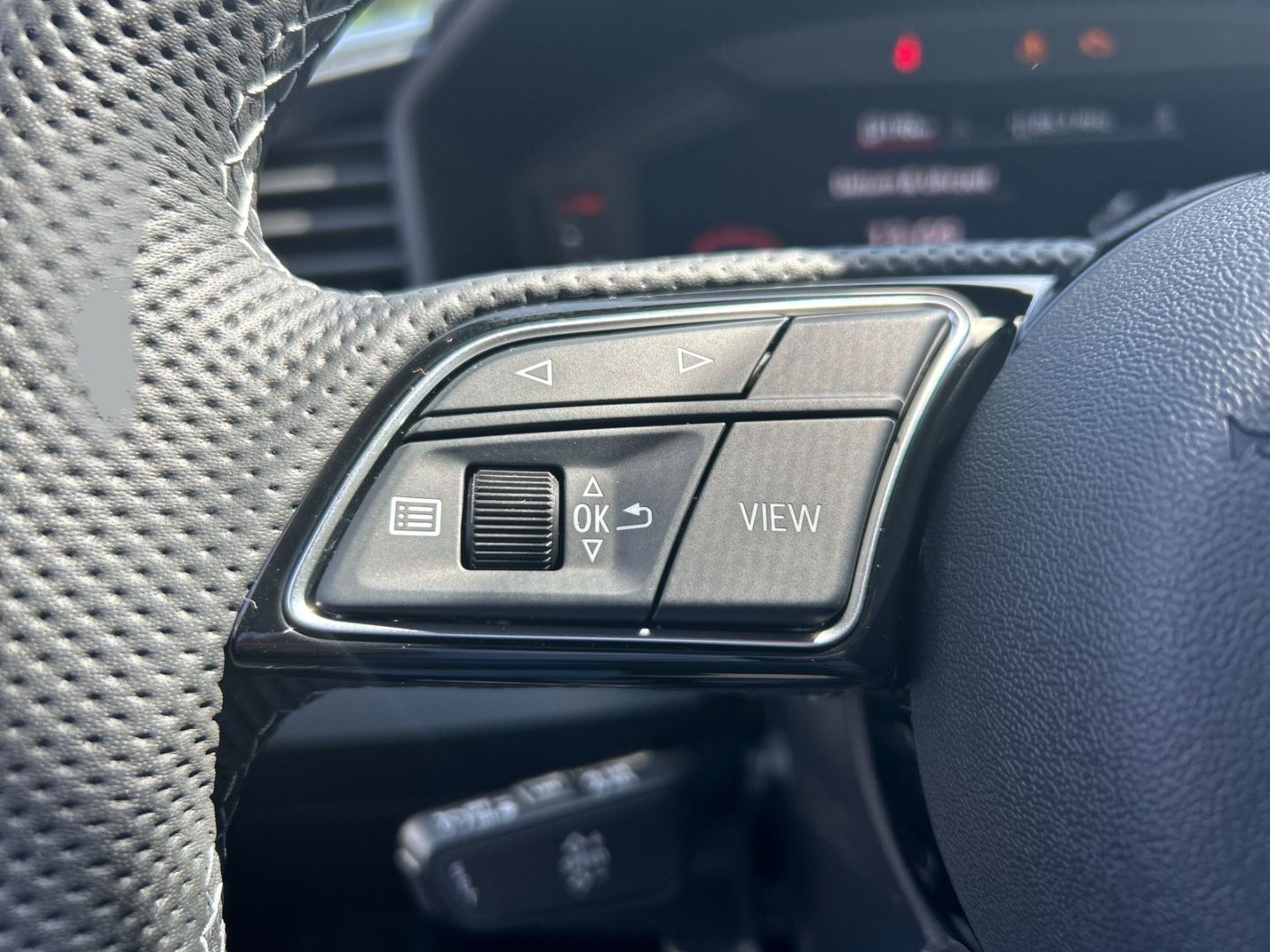 Fahrzeugabbildung Audi A1 ADVANCED 25 TFSI LED,SHZ,PDC,SLINE,CARPLAY