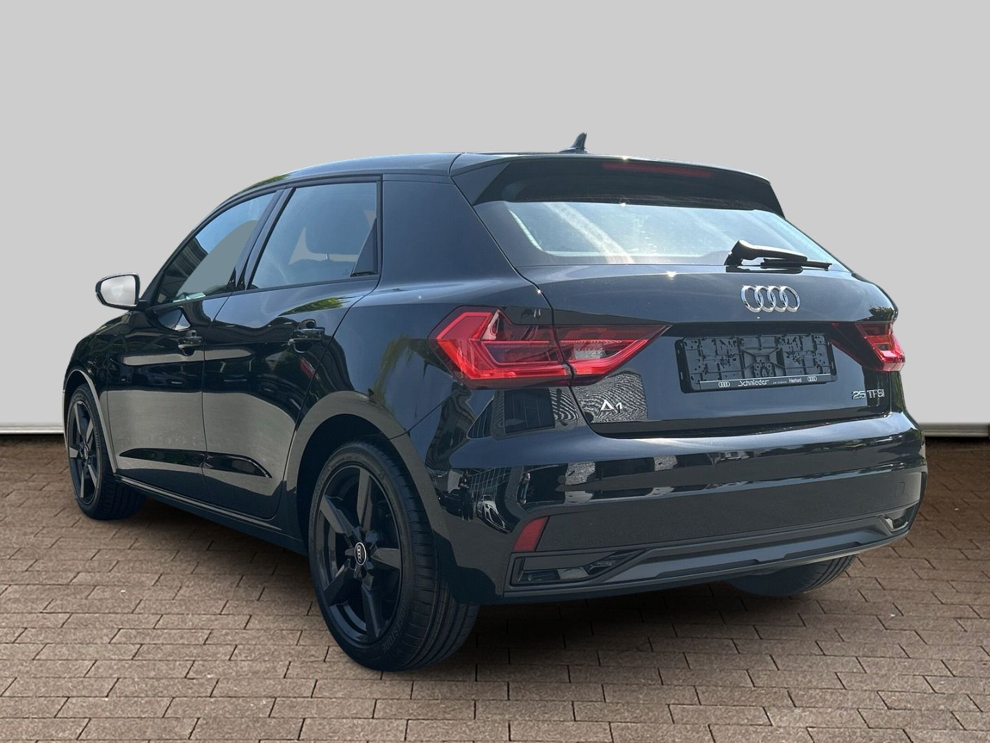 Fahrzeugabbildung Audi A1 ADVANCED 25 TFSI LED,SHZ,PDC,SLINE,CARPLAY