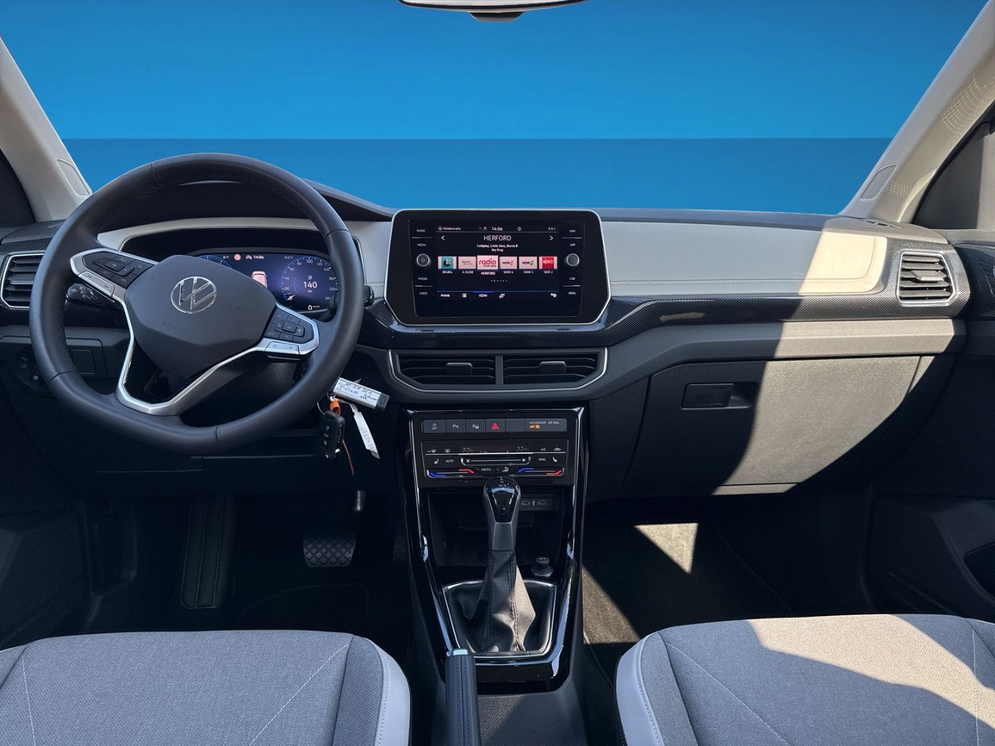 Fahrzeugabbildung Volkswagen T-Cross 1.0 TSI Style Rear View Clima