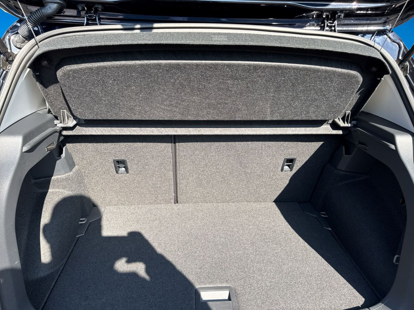 Fahrzeugabbildung Volkswagen T-Cross 1.0 TSI Style Rear View Clima