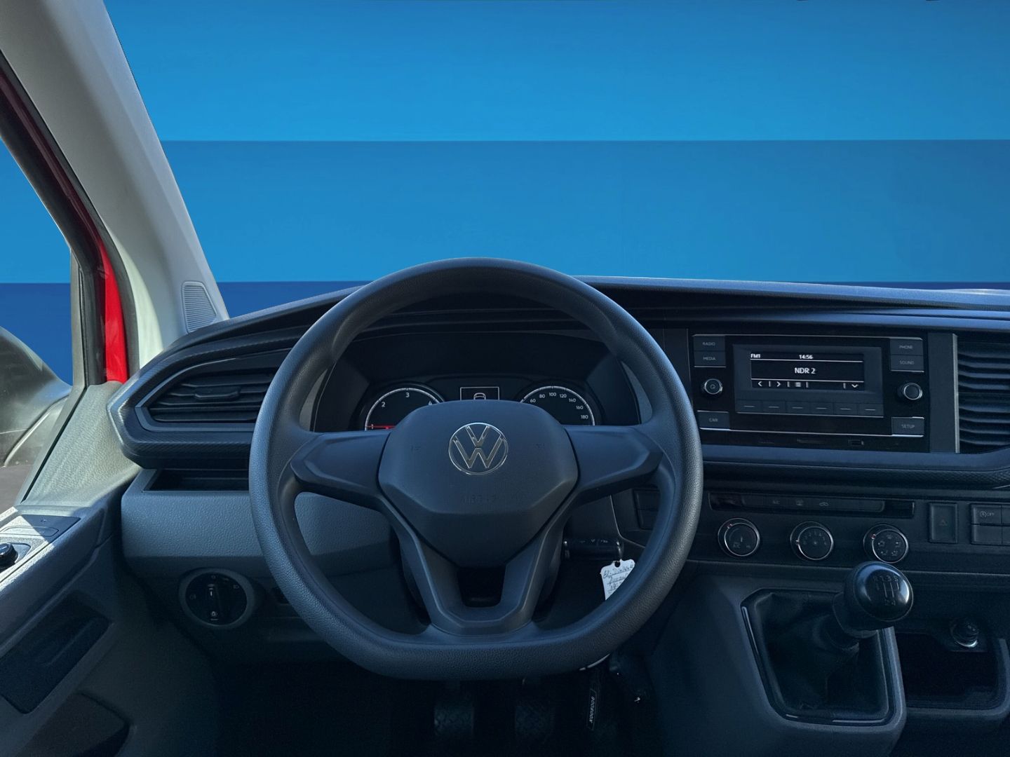 Fahrzeugabbildung Volkswagen Transporter Kombi 2.0 TDI Climatic 9-Sitzer-Pake