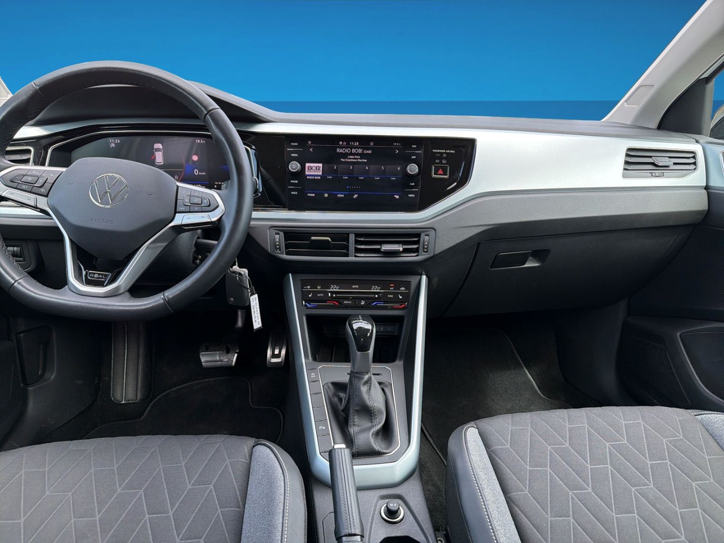 Fahrzeugabbildung Volkswagen Polo 1.0 TSI Goal Rear View AHK LED Navi Clima - mit KI generiert/bearbeitet
