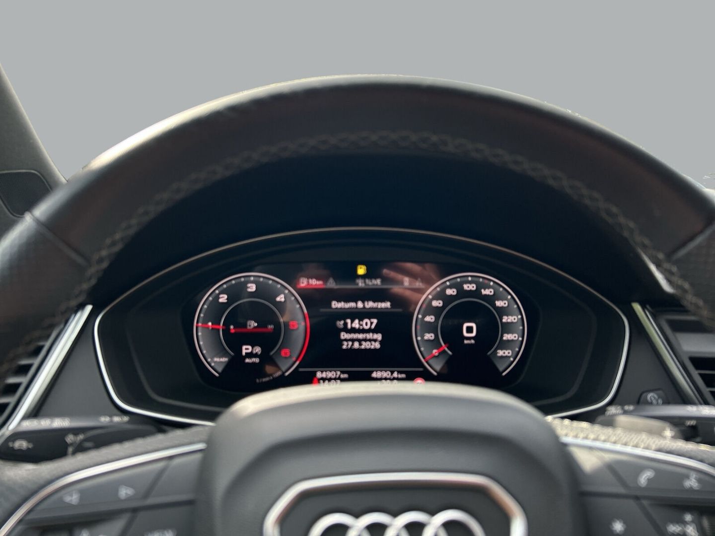 Fahrzeugabbildung Audi Q5 Sportback 40 TDI quattro S tronic S Line - mit KI generiert/bearbeitet