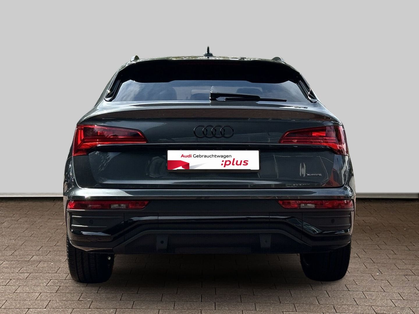 Fahrzeugabbildung Audi Q5 Sportback 40 TDI quattro S tronic S Line - mit KI generiert/bearbeitet