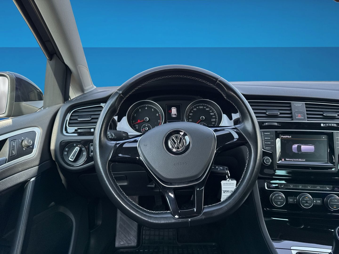 Fahrzeugabbildung Volkswagen Golf VII Variant 1.2 TSI Cup Navi Bluetooth