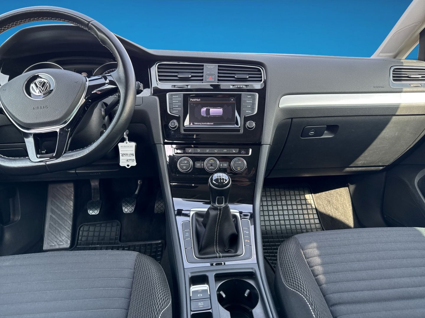 Fahrzeugabbildung Volkswagen Golf VII Variant 1.2 TSI Cup Navi Bluetooth
