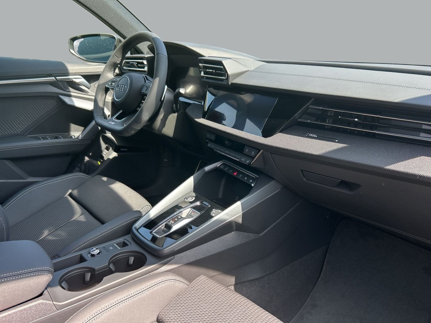 Fahrzeugabbildung Audi A3 SPORTB 45 TFSIe MATRIX,AHK,NAVI,HUD,PARK-LENK
