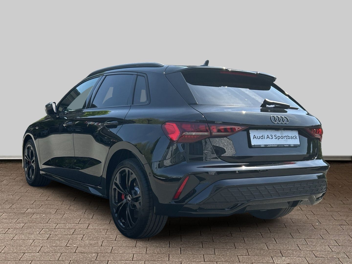 Fahrzeugabbildung Audi A3 SPORTB 45 TFSIe MATRIX,AHK,NAVI,HUD,PARK-LENK