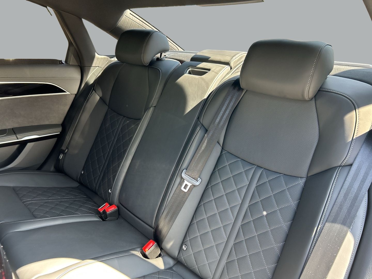 Fahrzeugabbildung Audi A8 60 TFSIe MATRIX+HUD+PANO+KAMERA+B&O+AHK+VIRTU
