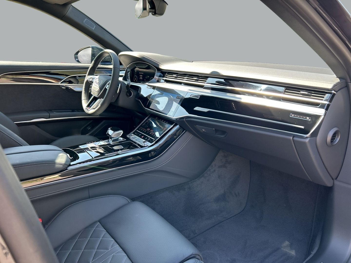 Fahrzeugabbildung Audi A8 60 TFSIe MATRIX+HUD+PANO+KAMERA+B&O+AHK+VIRTU