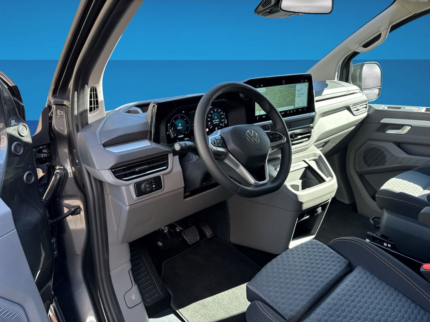 Fahrzeugabbildung Volkswagen Caravelle Life 2,0 l TDI 110 kW 8-Gang-Autom. KR