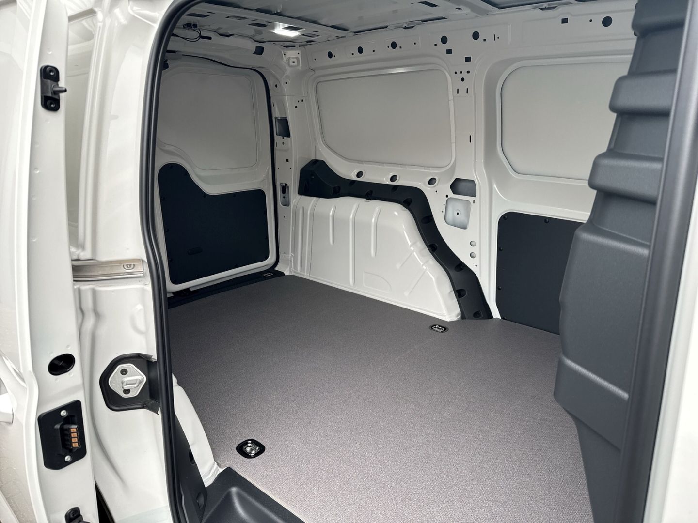 Fahrzeugabbildung Volkswagen Caddy Maxi Cargo 2,0 l TDI 75 kW 6-Gang LR