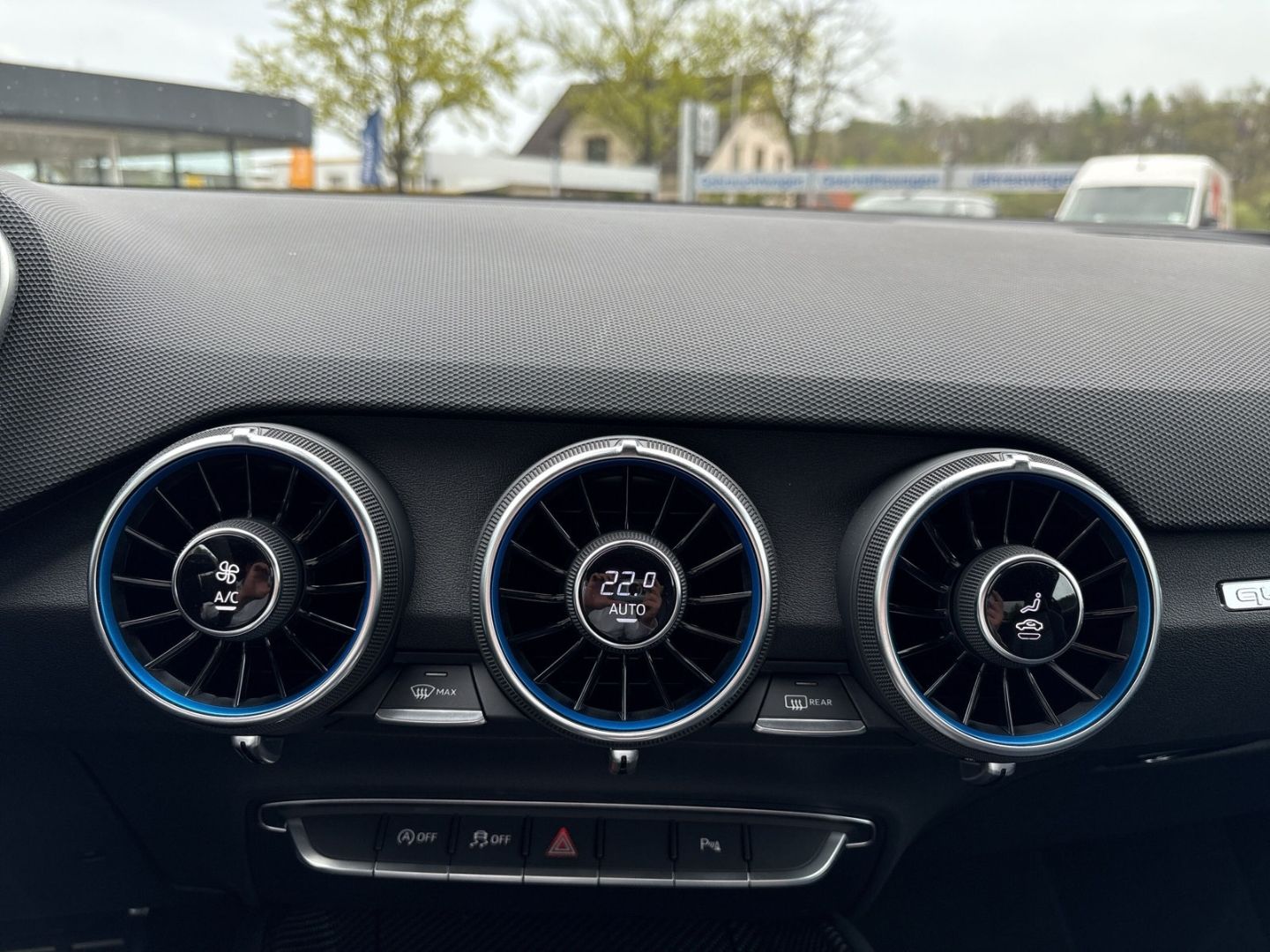 Fahrzeugabbildung Audi TT RS 2.5 TFSI B&O NAVI NAPPALEDER MATRIX LED