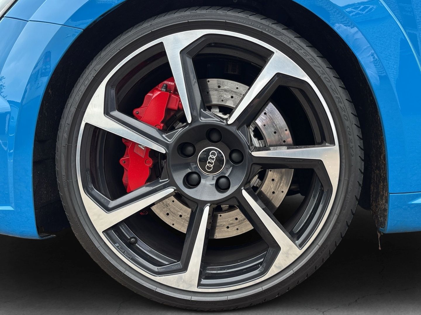 Fahrzeugabbildung Audi TT RS 2.5 TFSI B&O NAVI NAPPALEDER MATRIX LED