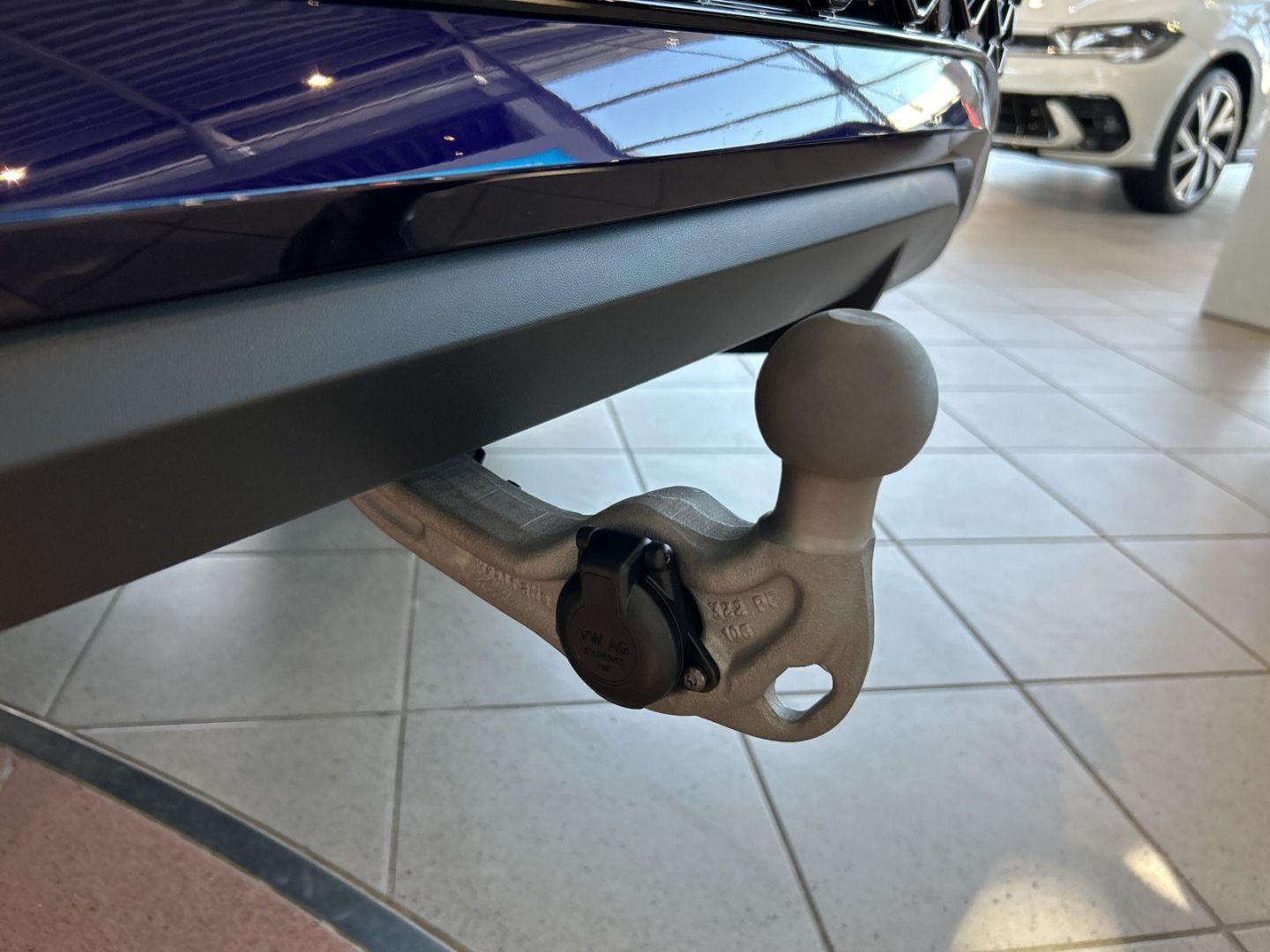 Fahrzeugabbildung Volkswagen Tayron R-Line 2,0 TDI 4M AHK PANO 7SITZER BLACK