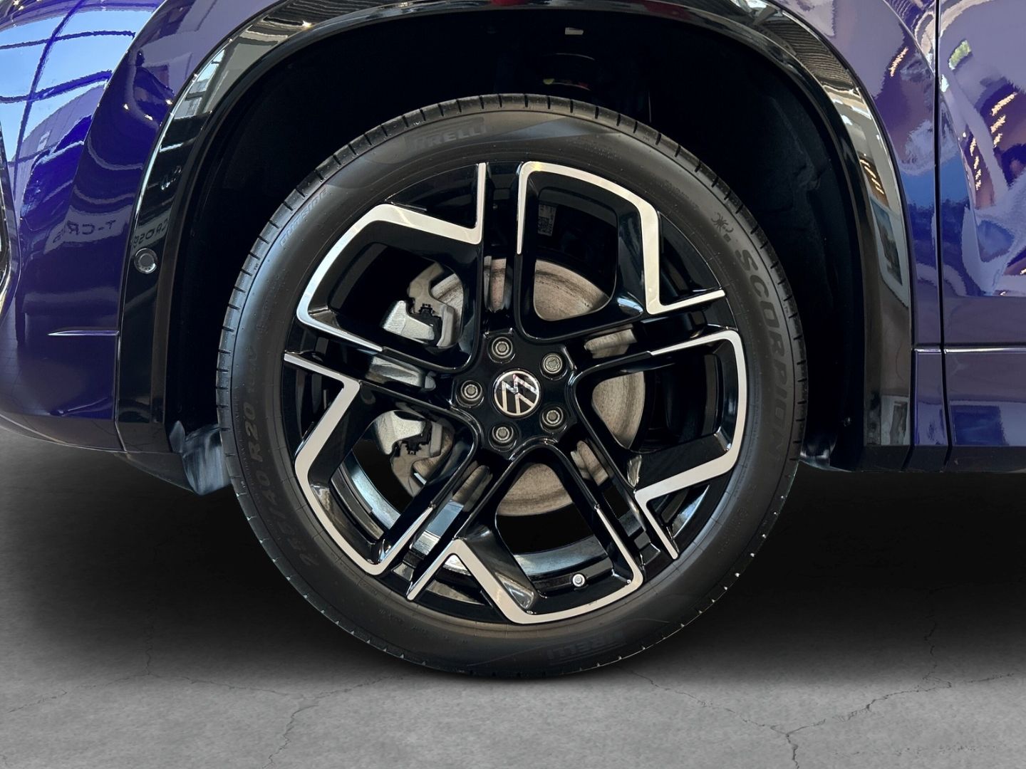 Fahrzeugabbildung Volkswagen Tayron R-Line 2,0 TDI 4M AHK PANO 7SITZER BLACK