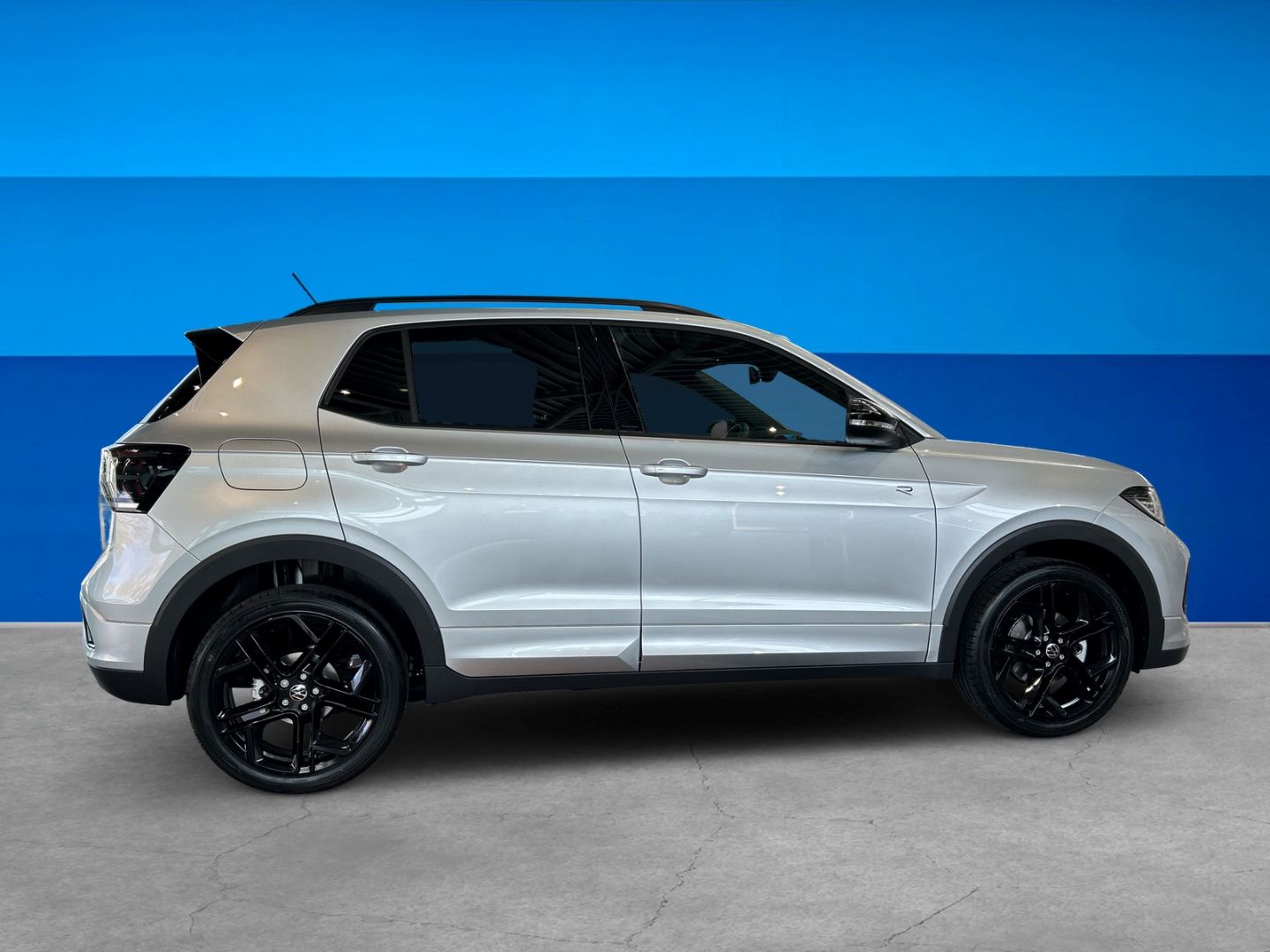 Fahrzeugabbildung Volkswagen T-Cross R-Line 1.5 l TSI AHK REAR VIEW IQ.DRIVE