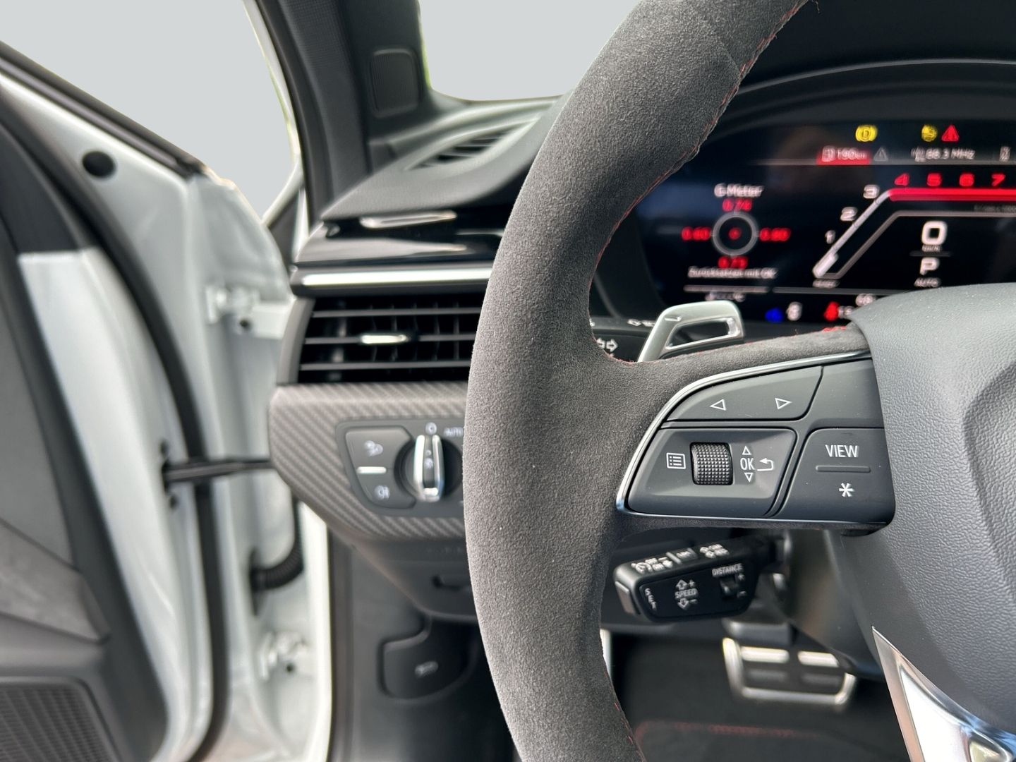Fahrzeugabbildung Audi RS4 AVANT MATRIX,PANO,HEADUP,VIRTUAL,SPORTABGAS