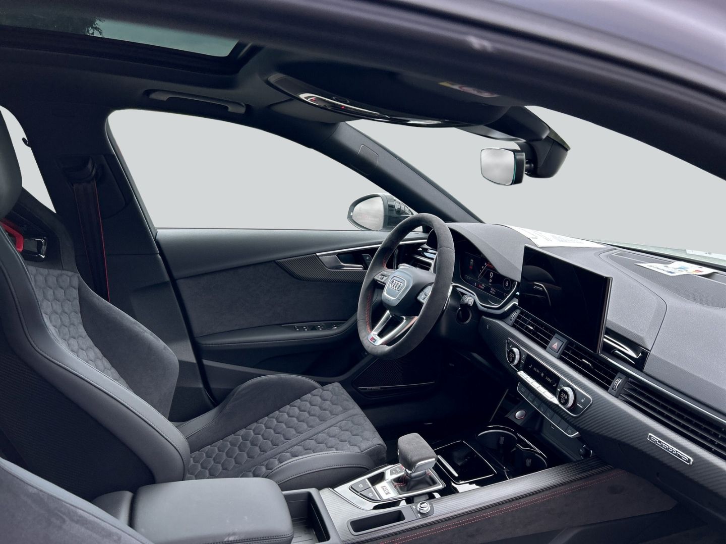 Fahrzeugabbildung Audi RS4 AVANT MATRIX,PANO,HEADUP,VIRTUAL,SPORTABGAS