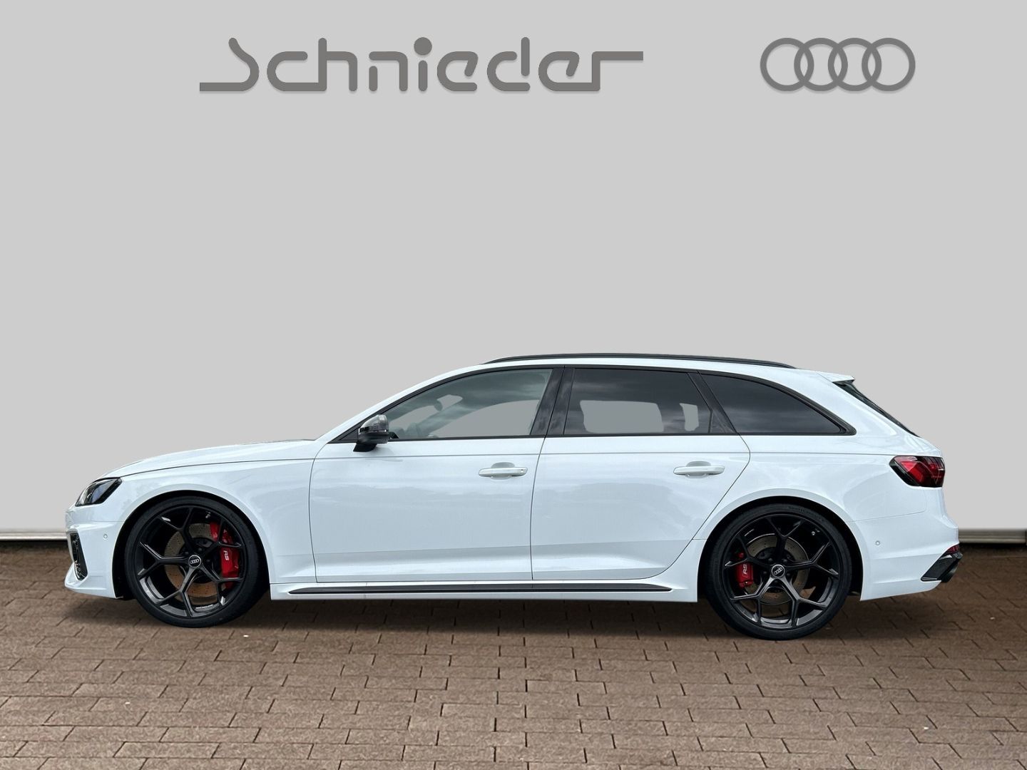 Fahrzeugabbildung Audi RS4 AVANT MATRIX,PANO,HEADUP,VIRTUAL,SPORTABGAS