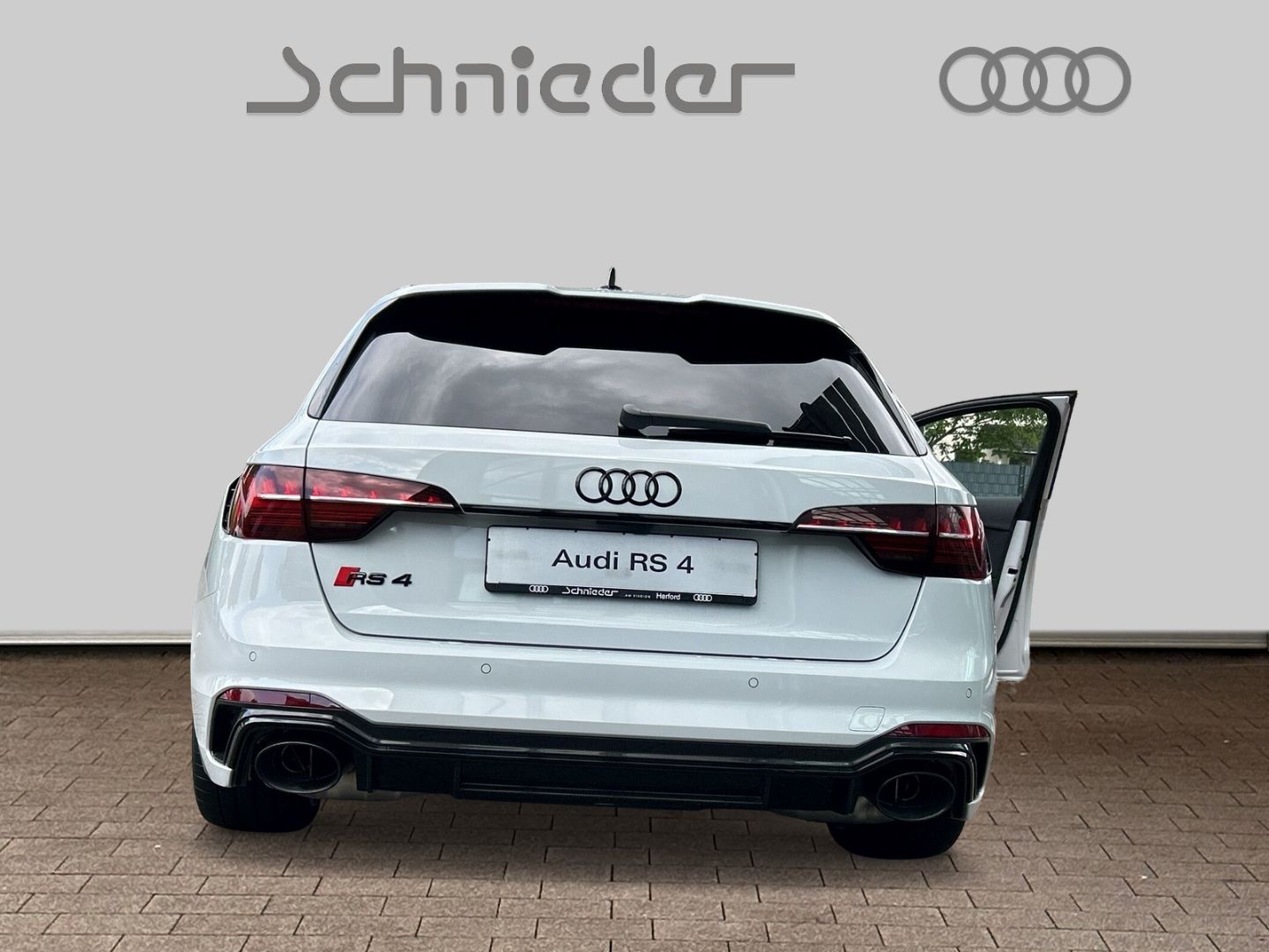 Fahrzeugabbildung Audi RS4 AVANT MATRIX,PANO,HEADUP,VIRTUAL,SPORTABGAS