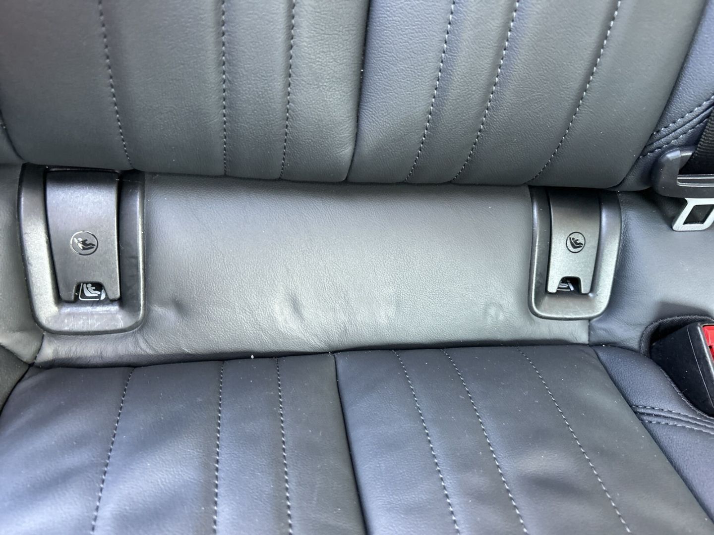 Fahrzeug 23 Fahrzeugabbildung Audi A6 Avant 50 TFSI e quattro S tronic LED Assisten - mit KI generiert/bearbeitet