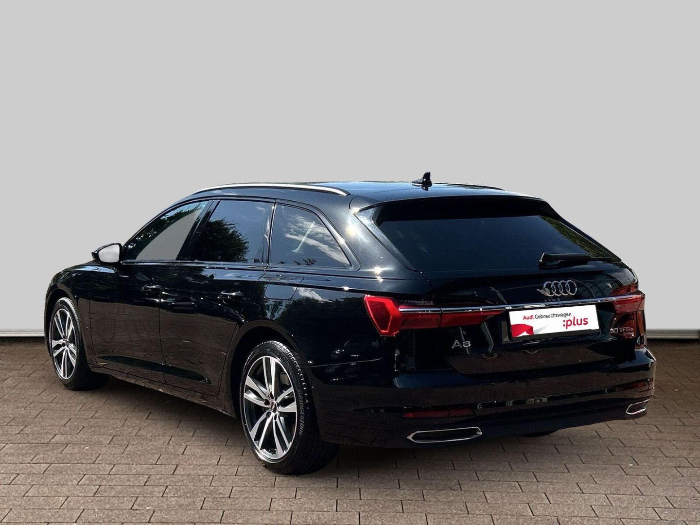 Fahrzeug 7 Fahrzeugabbildung Audi A6 Avant 50 TFSI e quattro S tronic LED Assisten - mit KI generiert/bearbeitet