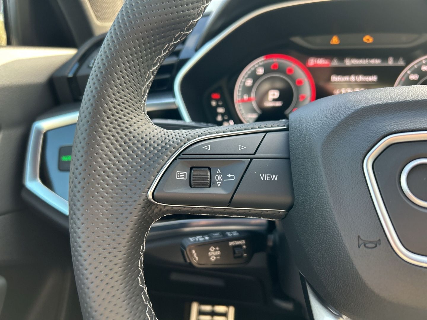 Fahrzeugabbildung Audi Q3 SPORTB. 40TFSi LED VIRTUAL,KAMRA,LEDER,APPLE