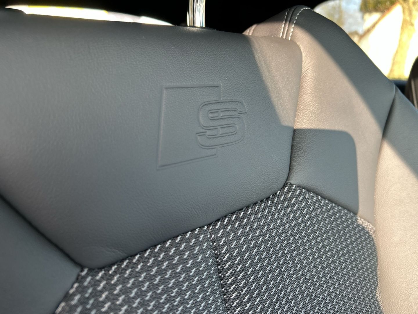 Fahrzeugabbildung Audi Q3 SPORTB. 40TFSi LED VIRTUAL,KAMRA,LEDER,APPLE
