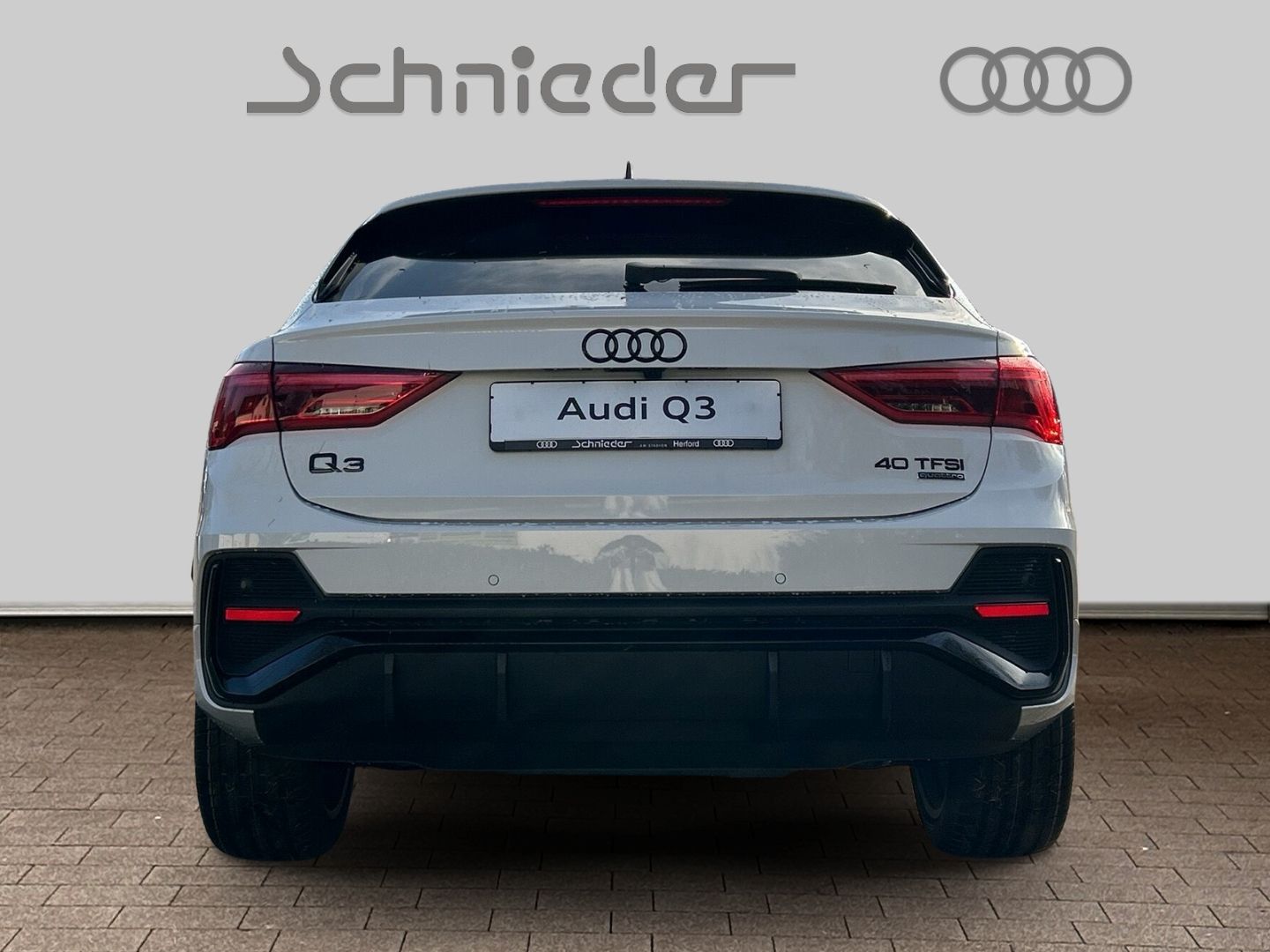Fahrzeugabbildung Audi Q3 SPORTB. 40TFSi LED VIRTUAL,KAMRA,LEDER,APPLE
