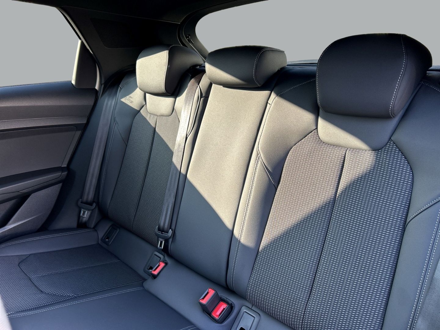Fahrzeugabbildung Audi A1 SPORTBACK ADVANCED 30TFSI,LED,VIRTUAL,NAVI,AP