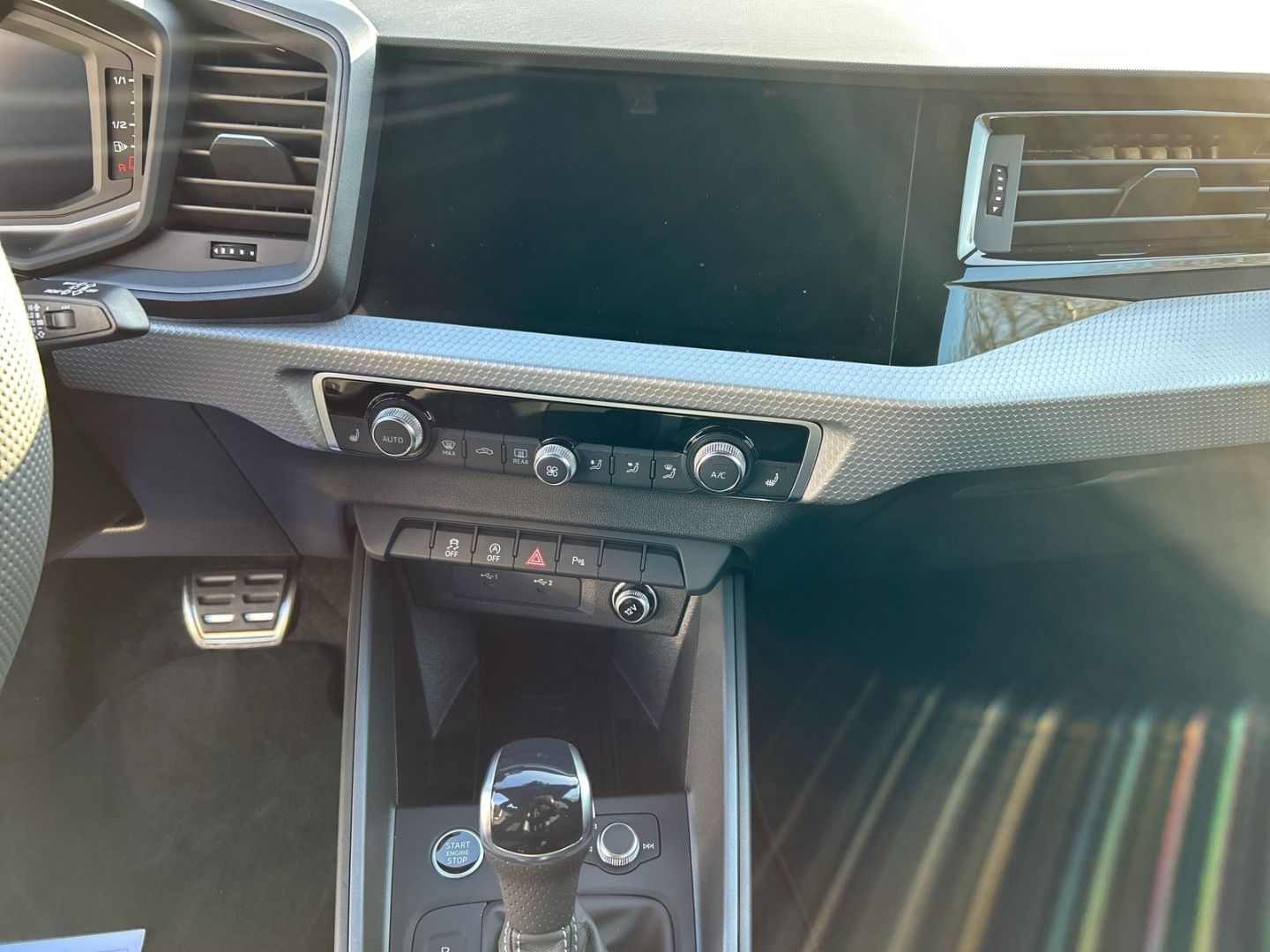 Fahrzeugabbildung Audi A1 SPORTBACK ADVANCED 30TFSI,LED,VIRTUAL,NAVI,AP