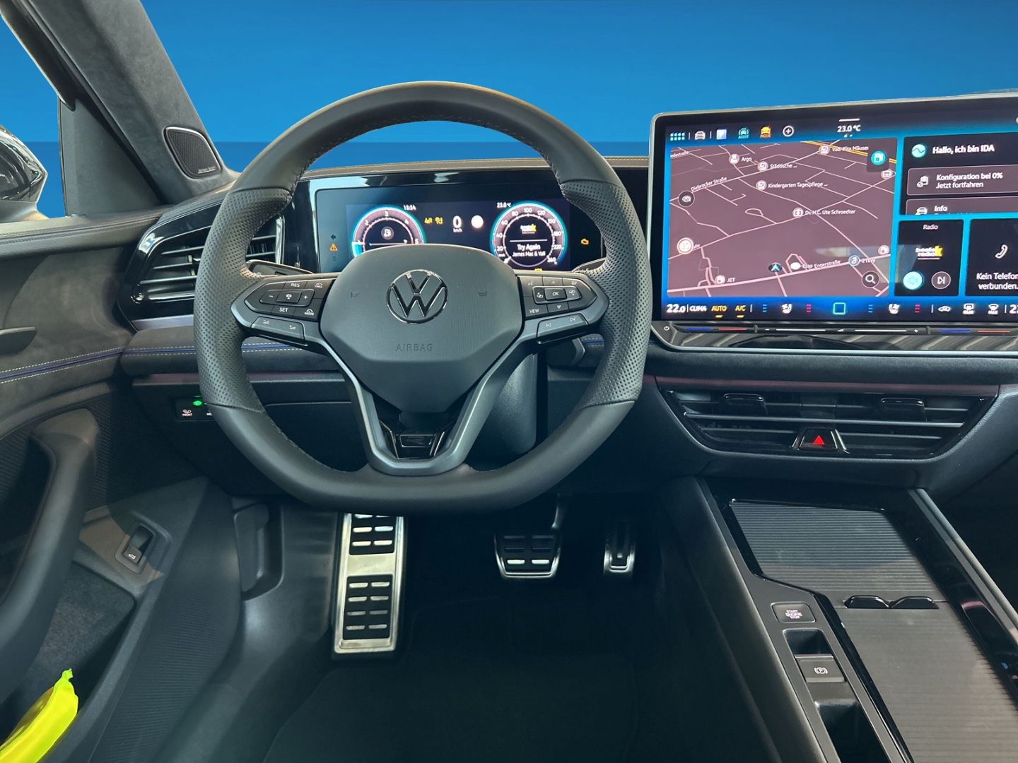 Fahrzeugabbildung Volkswagen Passat R-Line 2,0 l TDI 4M MATRIX SIGNATURE AHK