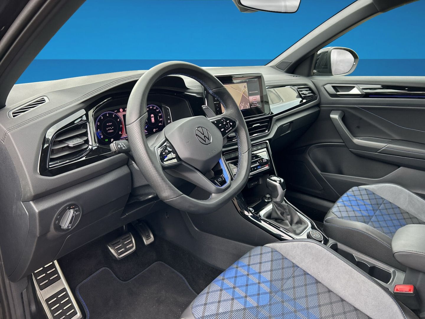 Fahrzeug 12 Fahrzeugabbildung Volkswagen T-Roc 2.0 TSI R 4Motion Navi Digitales Cockpit L - mit KI generiert/bearbeitet