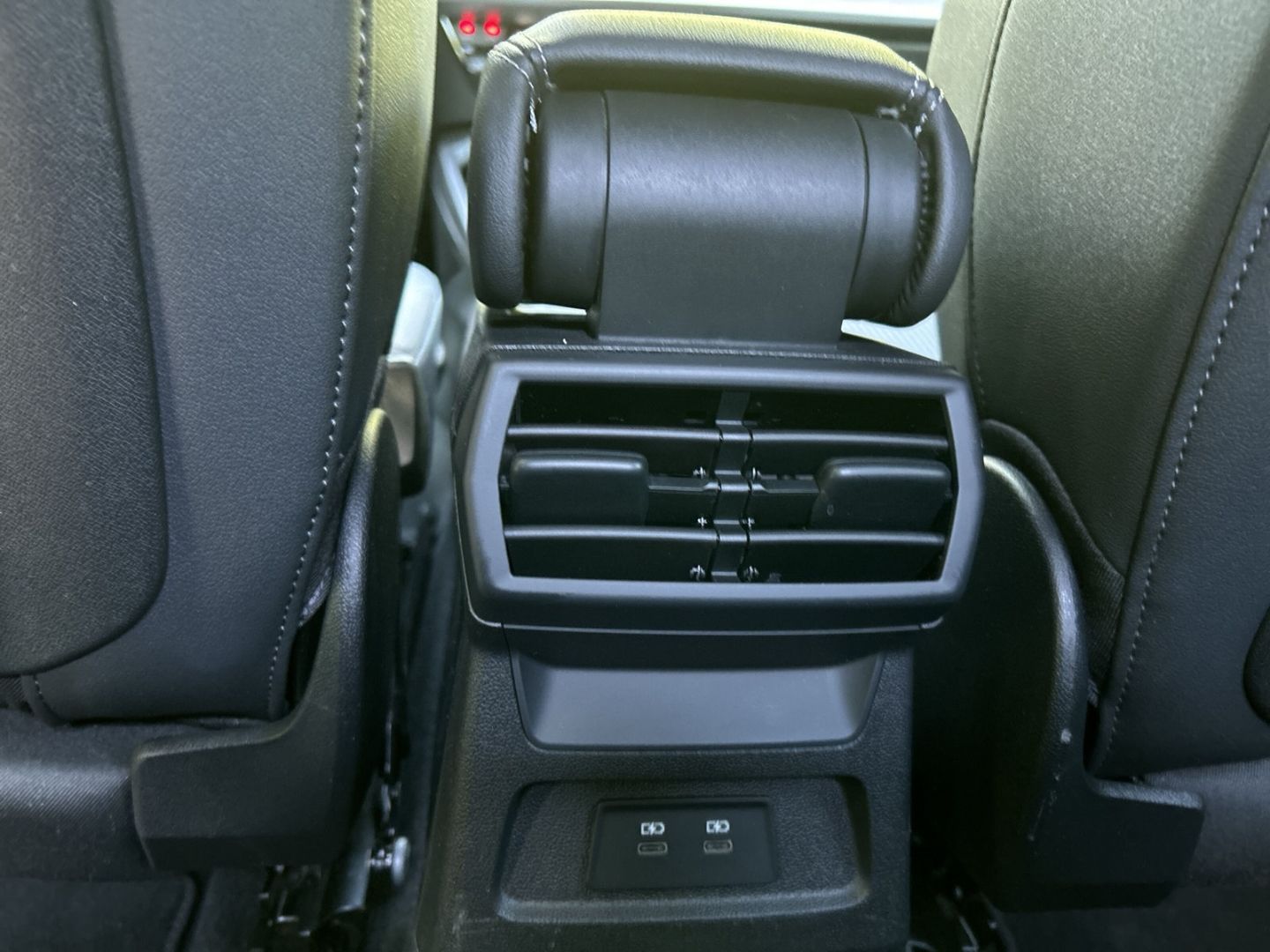 Fahrzeugabbildung Audi A3 Sportback 35 TFSI tronic S line Optikpaket sc