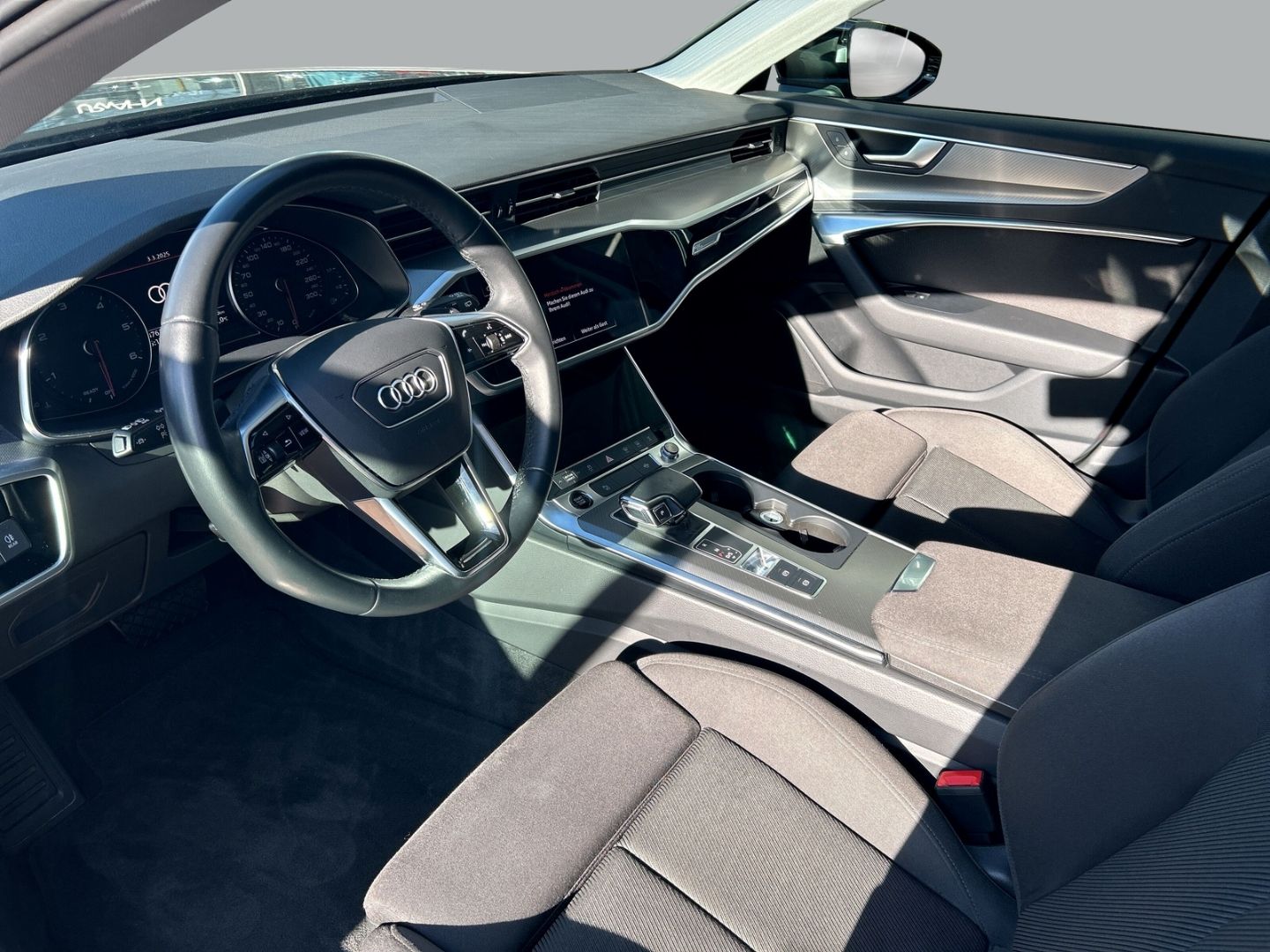 Fahrzeugabbildung Audi A6 AVANT 35TDI SPORT,LED.SHZ,AHK,VIRTUAL,CARPLAY