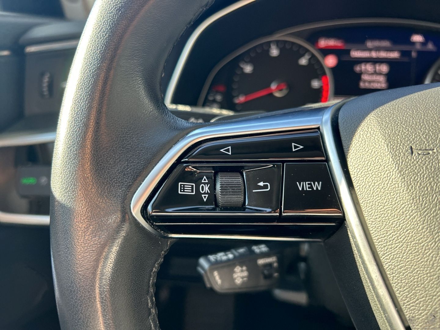 Fahrzeugabbildung Audi A6 AVANT 35TDI SPORT,LED.SHZ,AHK,VIRTUAL,CARPLAY