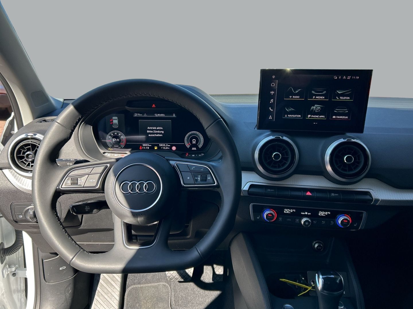 Fahrzeugabbildung Audi Q2 1.5 TFSI SLINE LED,VIRTUAL,AHK,CARPLAY,SONOS