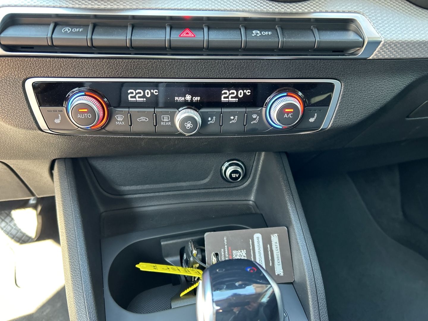 Fahrzeugabbildung Audi Q2 1.5 TFSI SLINE LED,VIRTUAL,AHK,CARPLAY,SONOS
