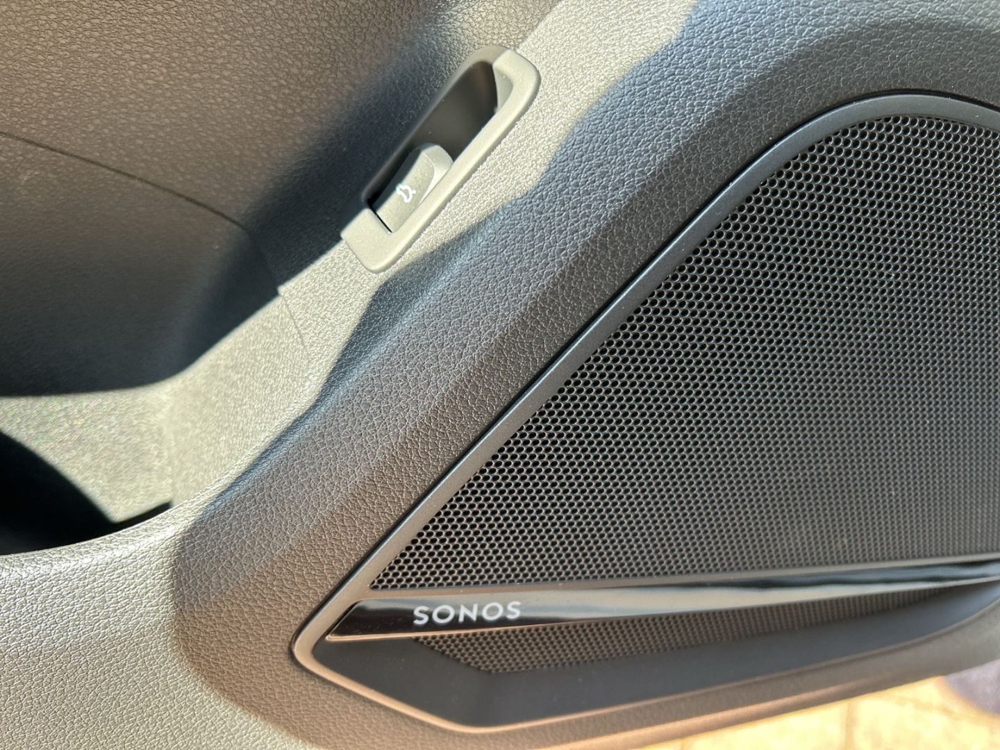 Fahrzeugabbildung Audi Q2 1.5 TFSI SLINE LED,VIRTUAL,AHK,CARPLAY,SONOS