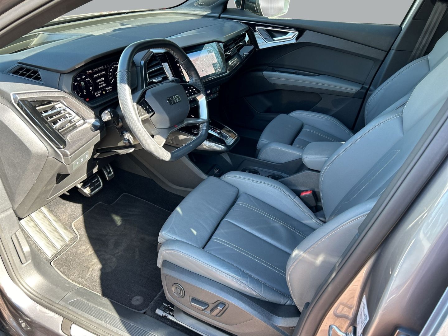 Fahrzeugabbildung Audi Q4 50 SPORTB QUATTRO,LED,HUD,SPORTPAKET,VIRTUAL