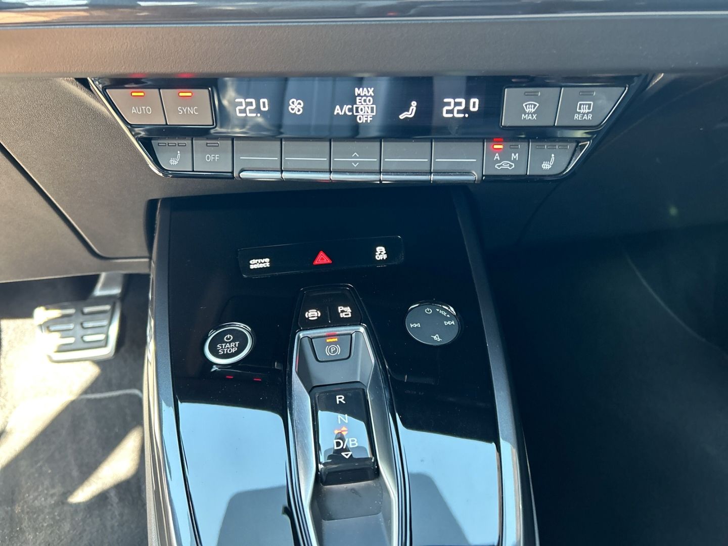 Fahrzeugabbildung Audi Q4 50 SPORTB QUATTRO,LED,HUD,SPORTPAKET,VIRTUAL