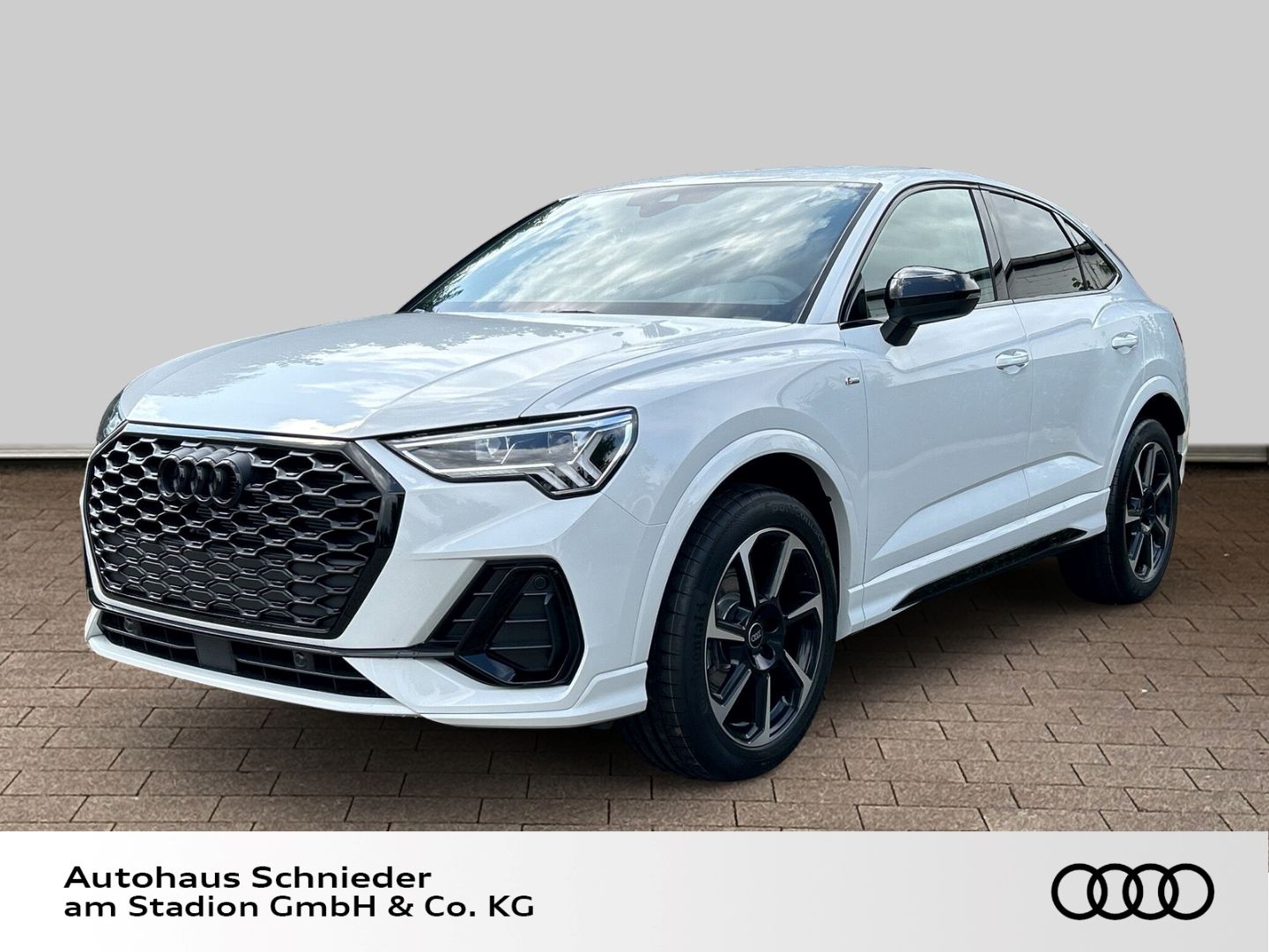 Fahrzeugabbildung Audi Q3 SPORTB SLINE 35 TFSI VIRTUAL,LED,APPLE,19ZOLL