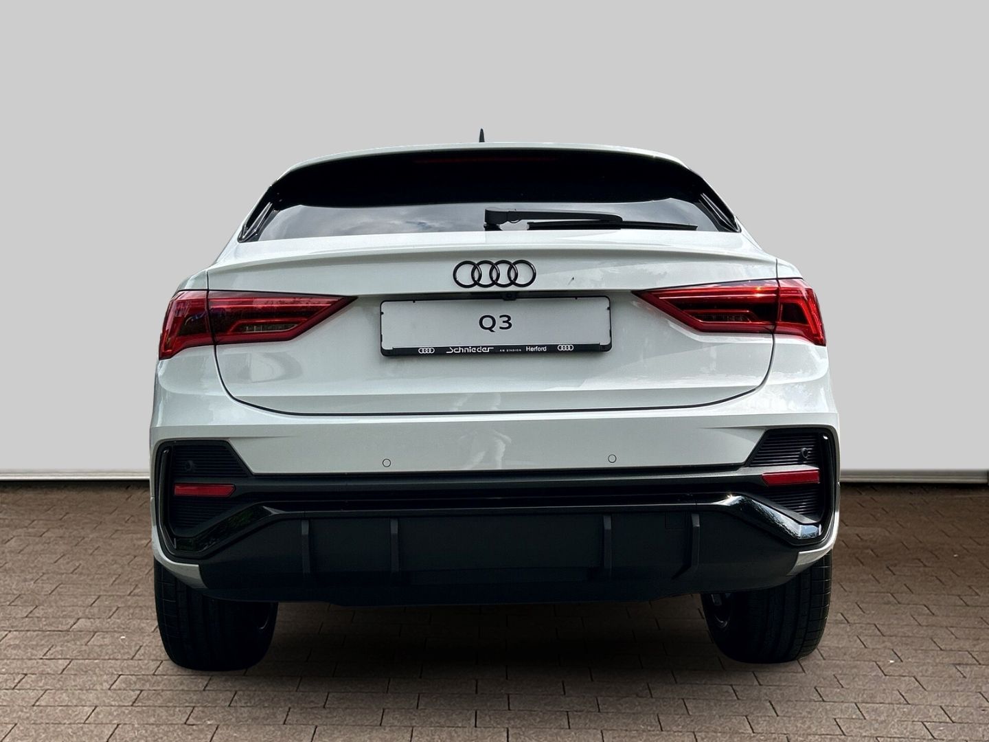 Fahrzeugabbildung Audi Q3 SPORTB SLINE 35 TFSI VIRTUAL,LED,APPLE,19ZOLL